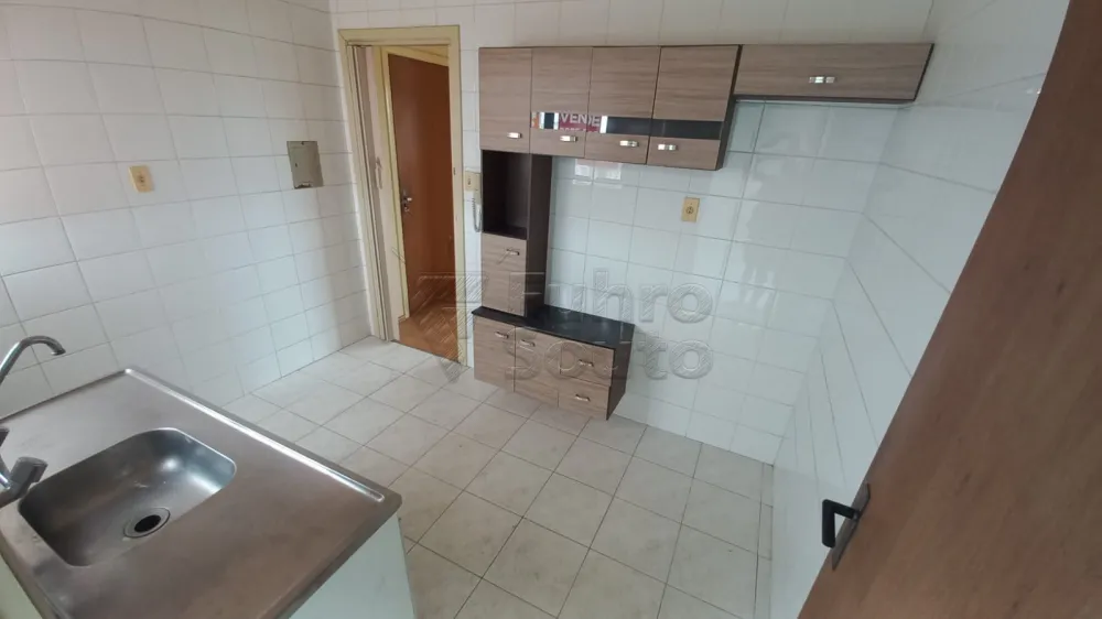 Comprar Apartamento / Padr&atilde;o em Pelotas R$ 270.000,00 - Foto 3
