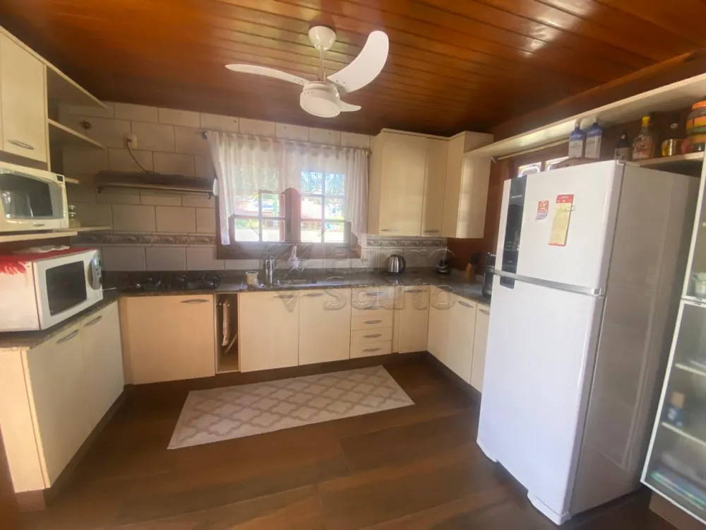 Comprar Casa / Padr&atilde;o em Pelotas R$ 820.000,00 - Foto 4