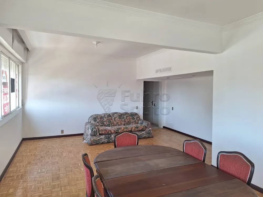 Comprar Apartamento / Padr&atilde;o em Pelotas R$ 395.000,00 - Foto 1