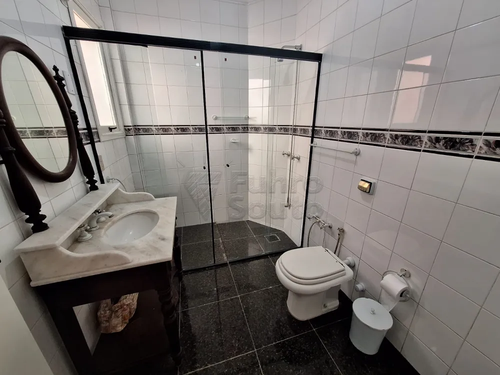 Comprar Apartamento / Padr&atilde;o em Pelotas R$ 395.000,00 - Foto 7