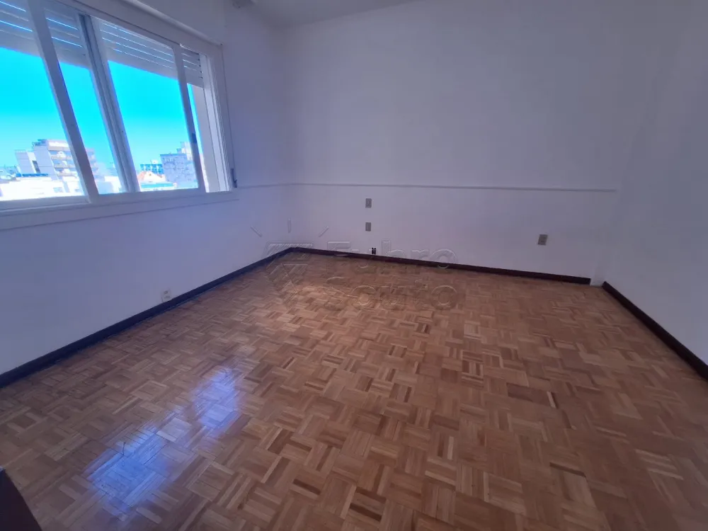 Comprar Apartamento / Padr&atilde;o em Pelotas R$ 395.000,00 - Foto 6