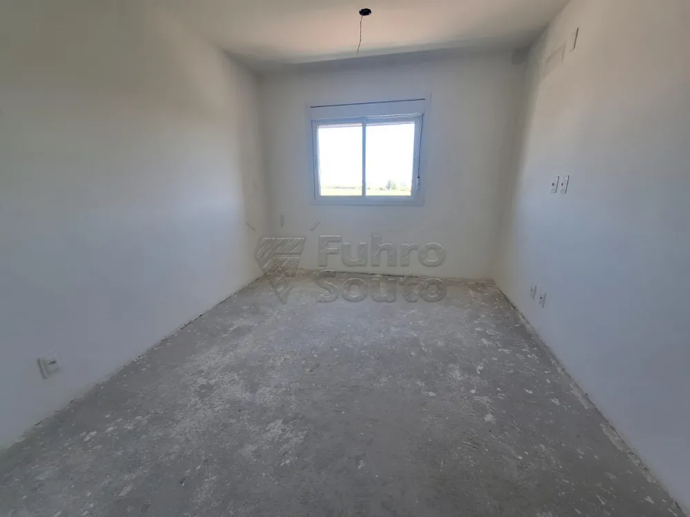 Comprar Apartamento / Padr&atilde;o em Pelotas R$ 450.000,00 - Foto 3
