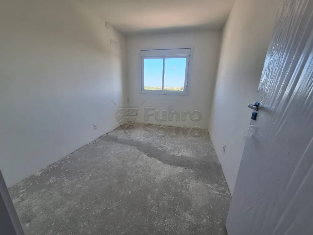 Comprar Apartamento / Padr&atilde;o em Pelotas R$ 450.000,00 - Foto 4