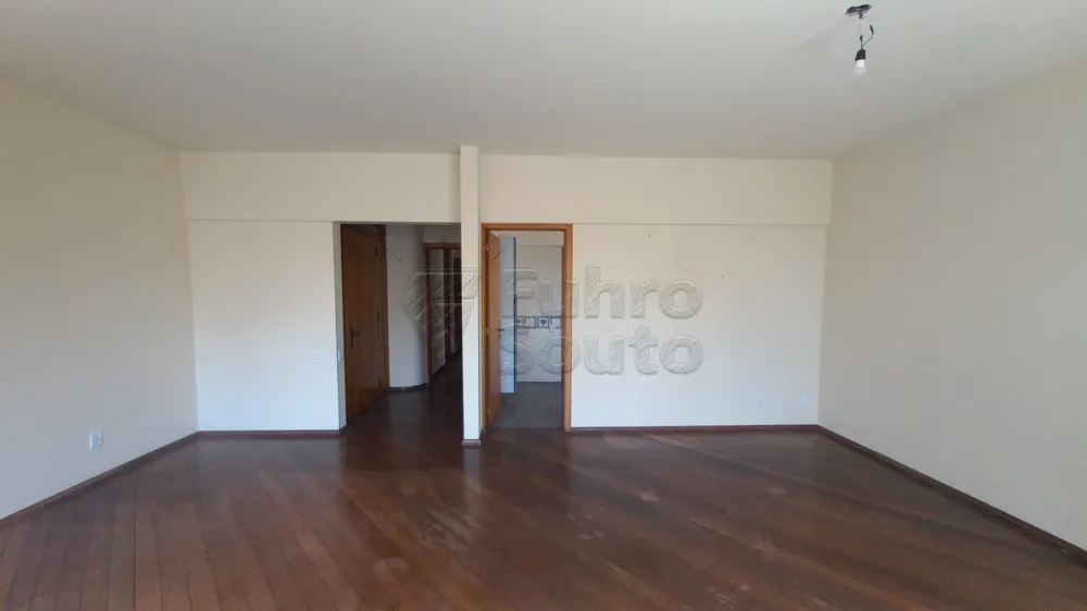Comprar Apartamento / Padr&atilde;o em Pelotas R$ 650.000,00 - Foto 3