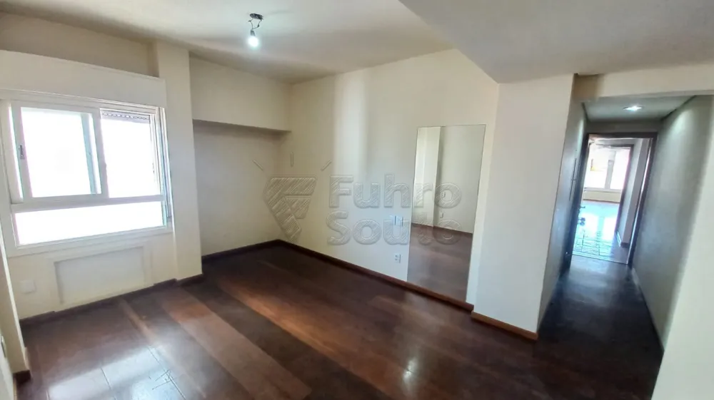 Comprar Apartamento / Padr&atilde;o em Pelotas R$ 650.000,00 - Foto 10