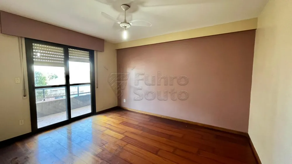 Comprar Apartamento / Padr&atilde;o em Pelotas R$ 320.000,00 - Foto 1