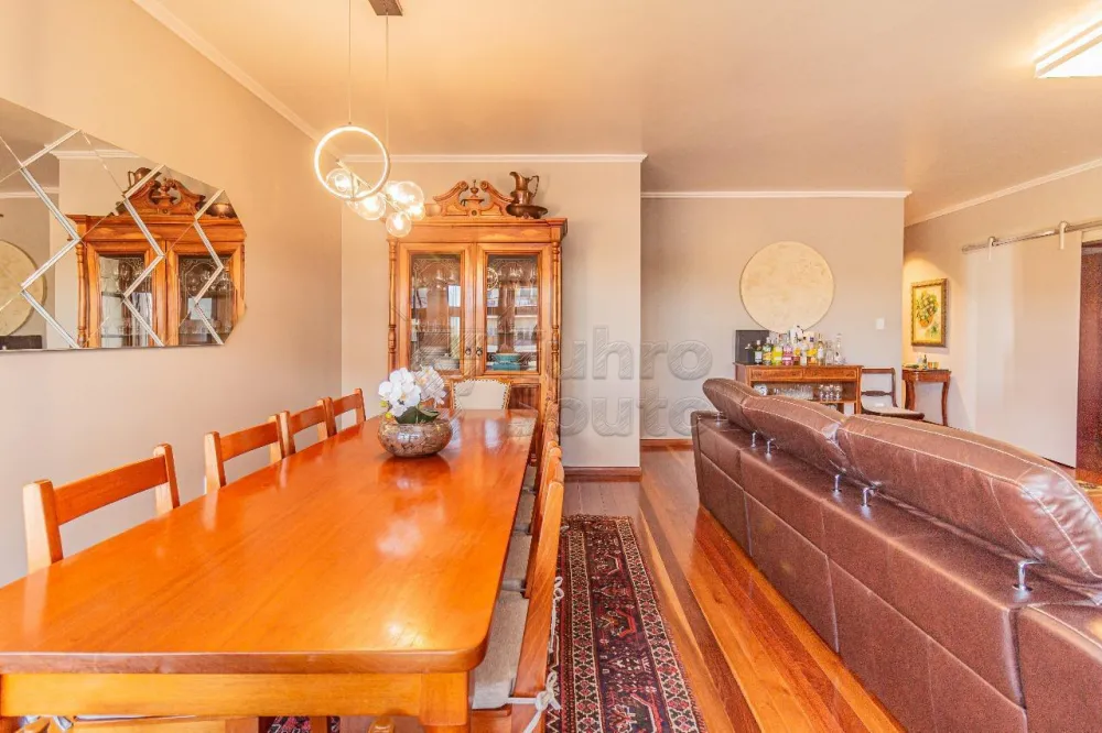 Comprar Apartamento / Padr&atilde;o em Pelotas R$ 980.000,00 - Foto 3