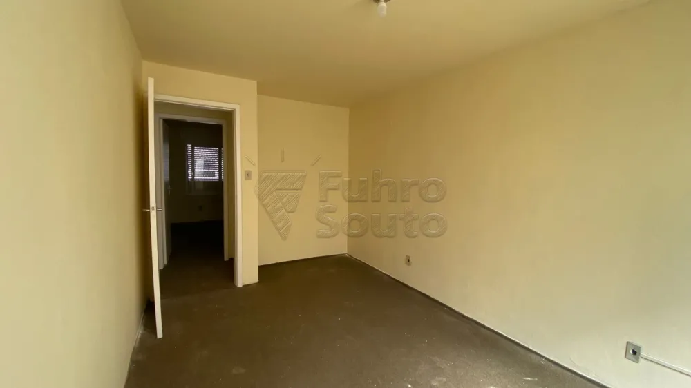 Comprar Apartamento / Padr&atilde;o em Pelotas R$ 280.000,00 - Foto 5