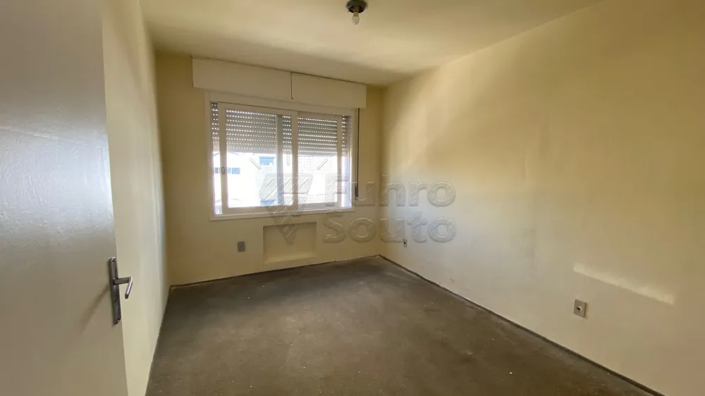 Comprar Apartamento / Padr&atilde;o em Pelotas R$ 280.000,00 - Foto 8