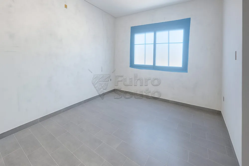 Comprar Casa / Padr&atilde;o em Pelotas R$ 495.000,00 - Foto 2