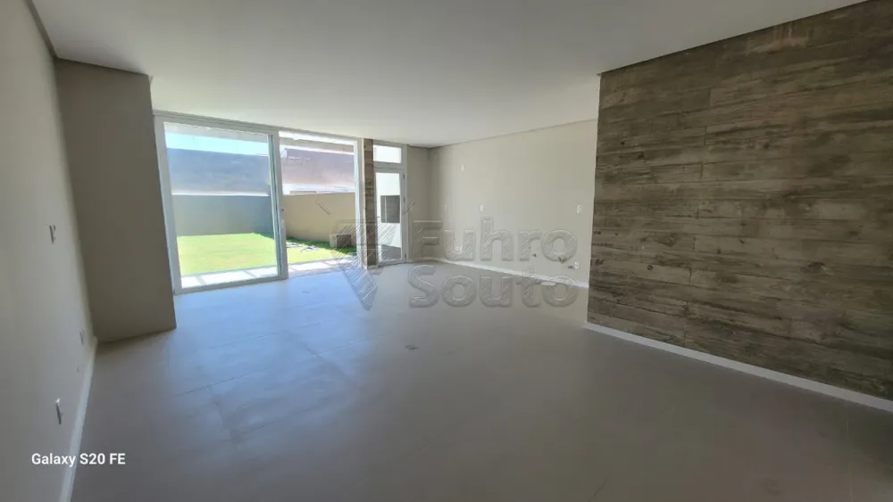 Comprar Casa / Padr&atilde;o em Pelotas R$ 1.180.000,00 - Foto 2