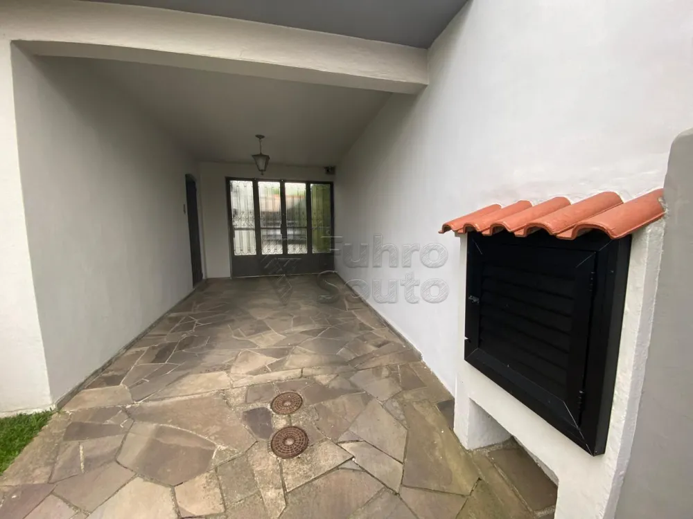 Comprar Casa / Padr&atilde;o em Pelotas R$ 800.000,00 - Foto 13