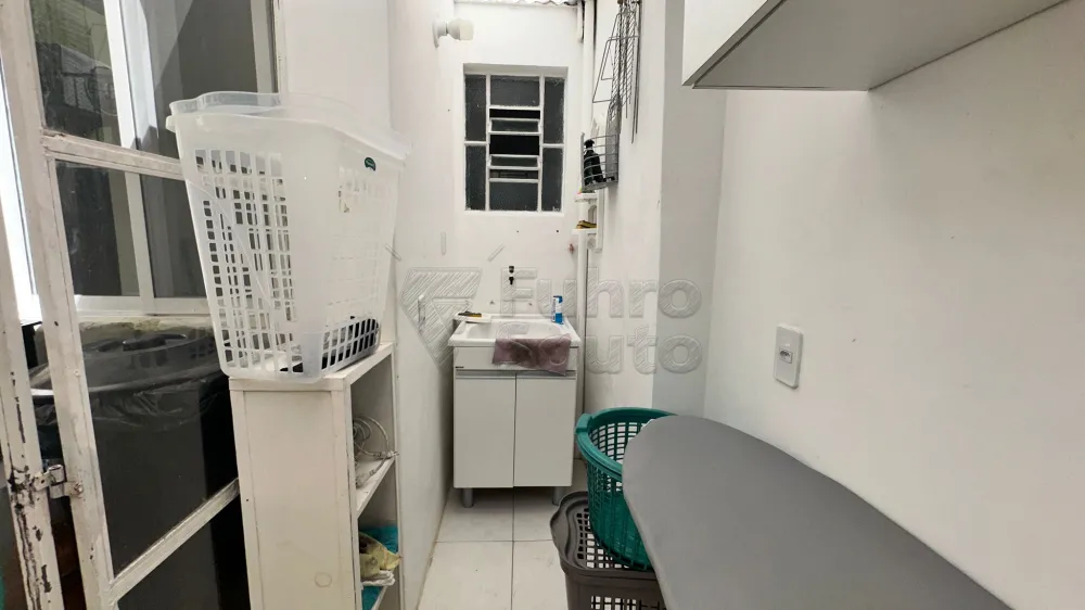 Comprar Casa / Padr&atilde;o em Pelotas R$ 446.000,00 - Foto 6