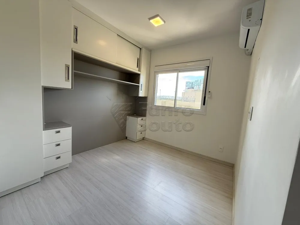 Comprar Apartamento / Padr&atilde;o em Pelotas R$ 340.000,00 - Foto 5
