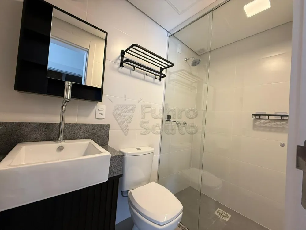 Comprar Apartamento / Padr&atilde;o em Pelotas R$ 340.000,00 - Foto 6