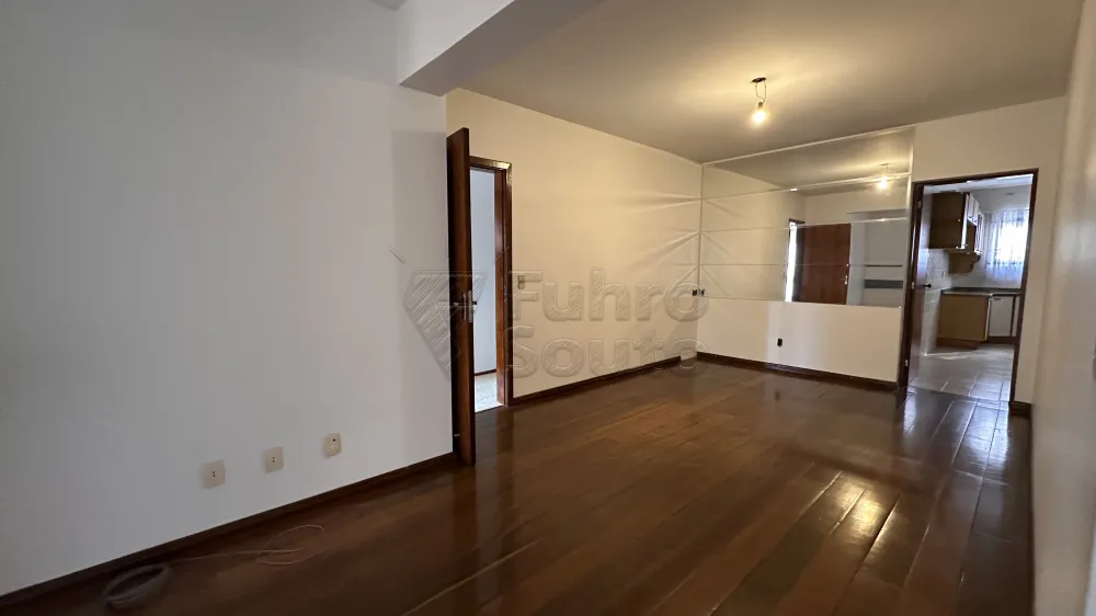 Comprar Apartamento / Padr&atilde;o em Pelotas R$ 650.000,00 - Foto 3