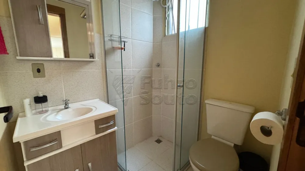 Comprar Apartamento / Padr&atilde;o em Pelotas R$ 110.000,00 - Foto 5