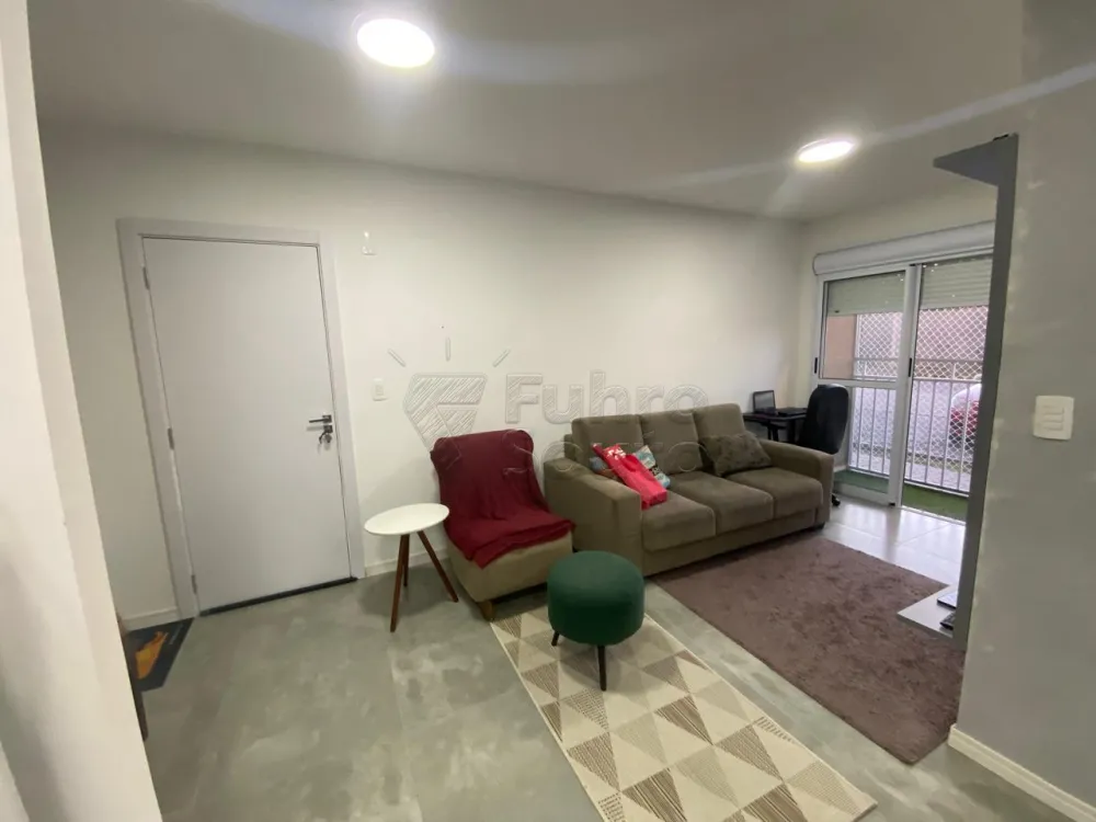 Comprar Apartamento / Padr&atilde;o em Pelotas R$ 220.000,00 - Foto 3