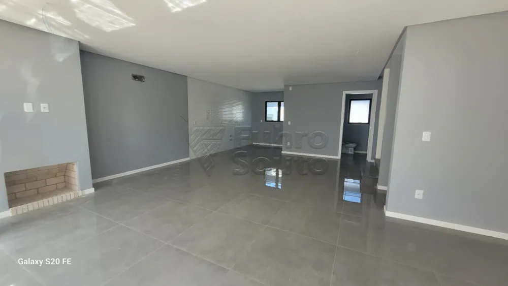 Comprar Casa / Padr&atilde;o em Pelotas R$ 1.290.000,00 - Foto 2