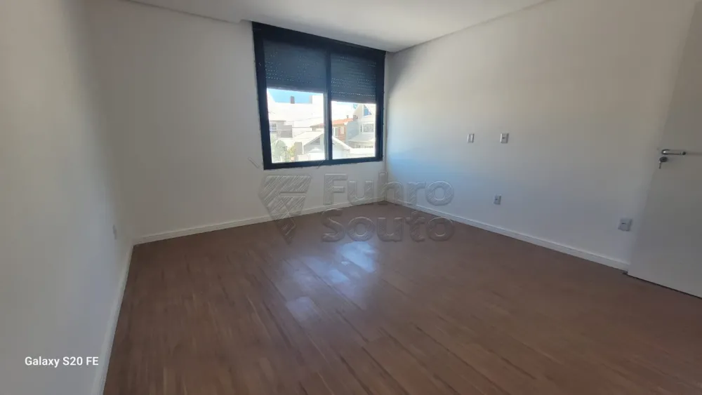 Comprar Casa / Padr&atilde;o em Pelotas R$ 1.290.000,00 - Foto 6