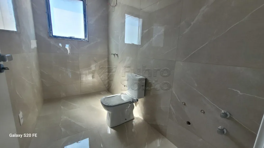 Comprar Casa / Padr&atilde;o em Pelotas R$ 1.290.000,00 - Foto 8