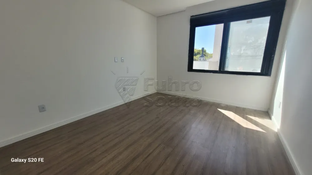 Comprar Casa / Padr&atilde;o em Pelotas R$ 1.320.000,00 - Foto 6