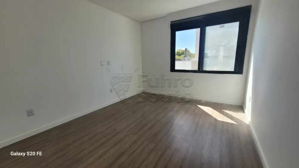 Comprar Casa / Padr&atilde;o em Pelotas R$ 1.320.000,00 - Foto 7