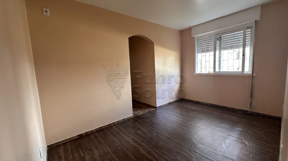 Comprar Apartamento / Padr&atilde;o em Pelotas R$ 230.000,00 - Foto 1