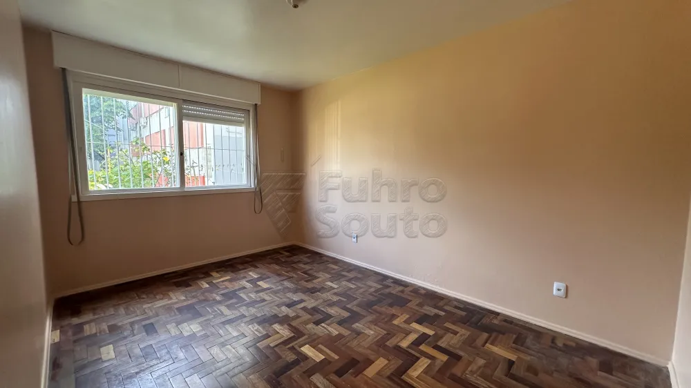 Comprar Apartamento / Padr&atilde;o em Pelotas R$ 230.000,00 - Foto 8