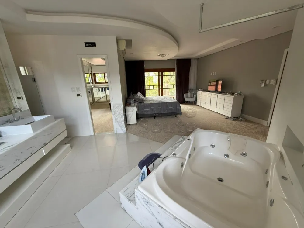 Comprar Casa / Padr&atilde;o em Pelotas R$ 3.180.000,00 - Foto 5