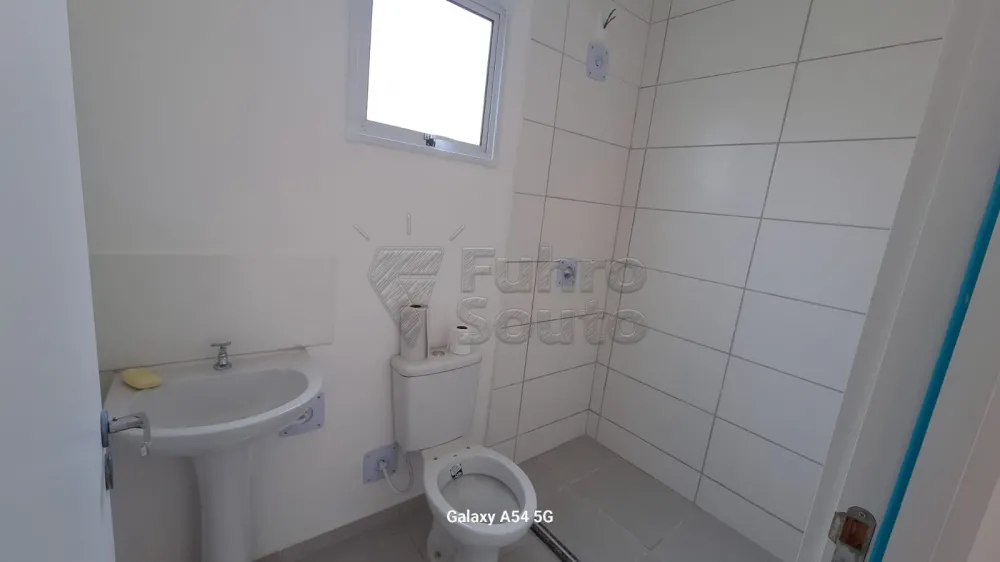 Comprar Casa / Condom&iacute;nio em Pelotas R$ 250.000,00 - Foto 4