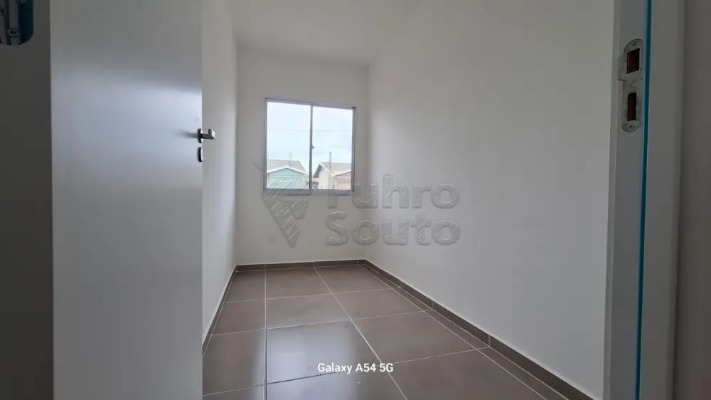 Comprar Casa / Condom&iacute;nio em Pelotas R$ 250.000,00 - Foto 3