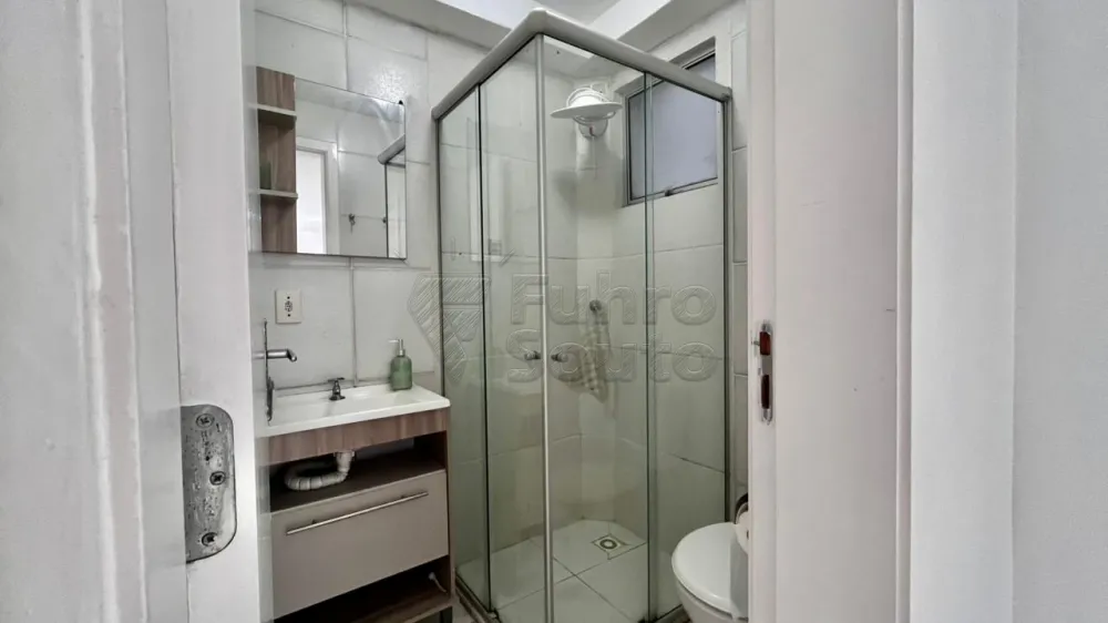 Comprar Apartamento / Padr&atilde;o em Pelotas R$ 140.000,00 - Foto 5