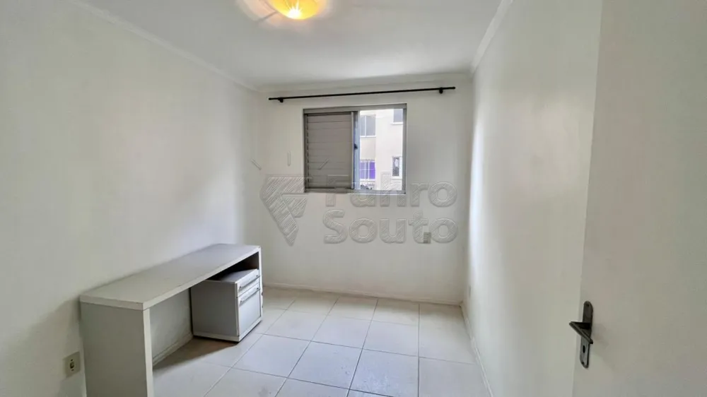 Comprar Apartamento / Padr&atilde;o em Pelotas R$ 140.000,00 - Foto 3
