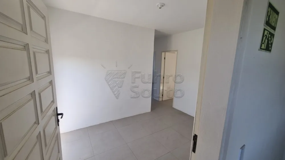 Comprar Apartamento / Fora de Condom&iacute;nio em Pelotas R$ 250.000,00 - Foto 1