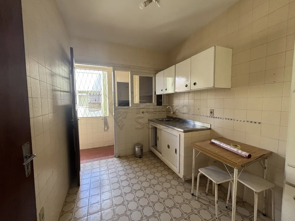 Comprar Apartamento / Padr&atilde;o em Pelotas R$ 298.000,00 - Foto 2
