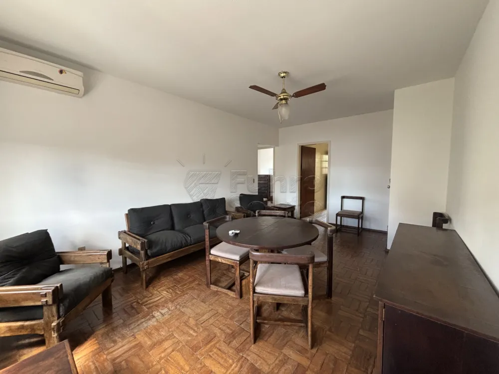 Comprar Apartamento / Padr&atilde;o em Pelotas R$ 298.000,00 - Foto 1