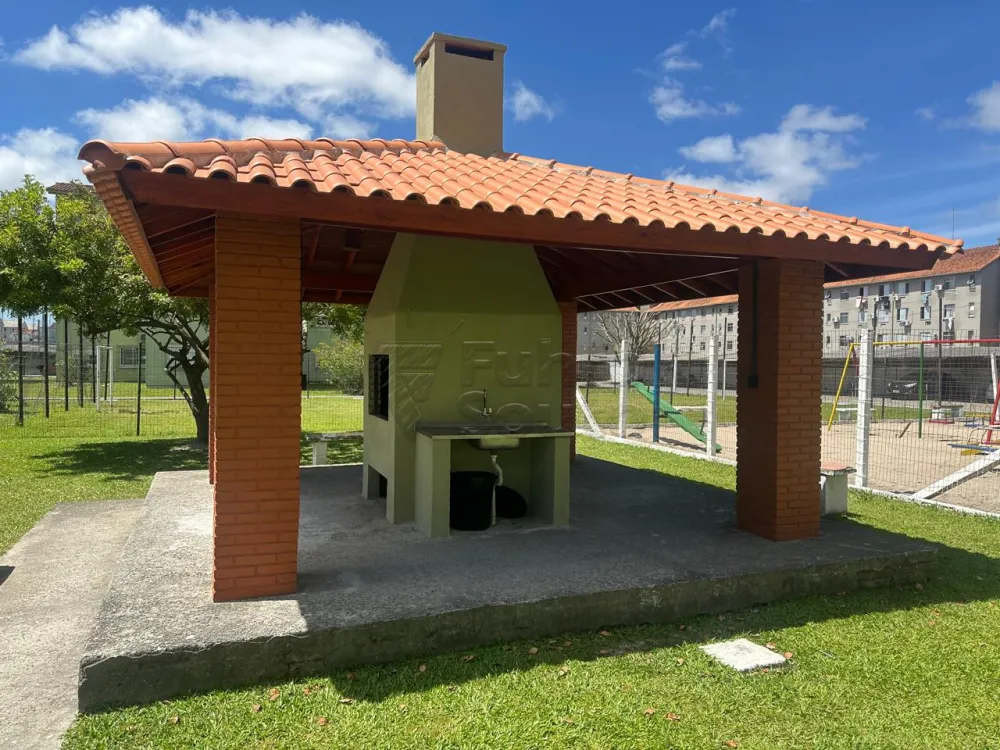 Comprar Apartamento / Padr&atilde;o em Pelotas R$ 160.000,00 - Foto 5