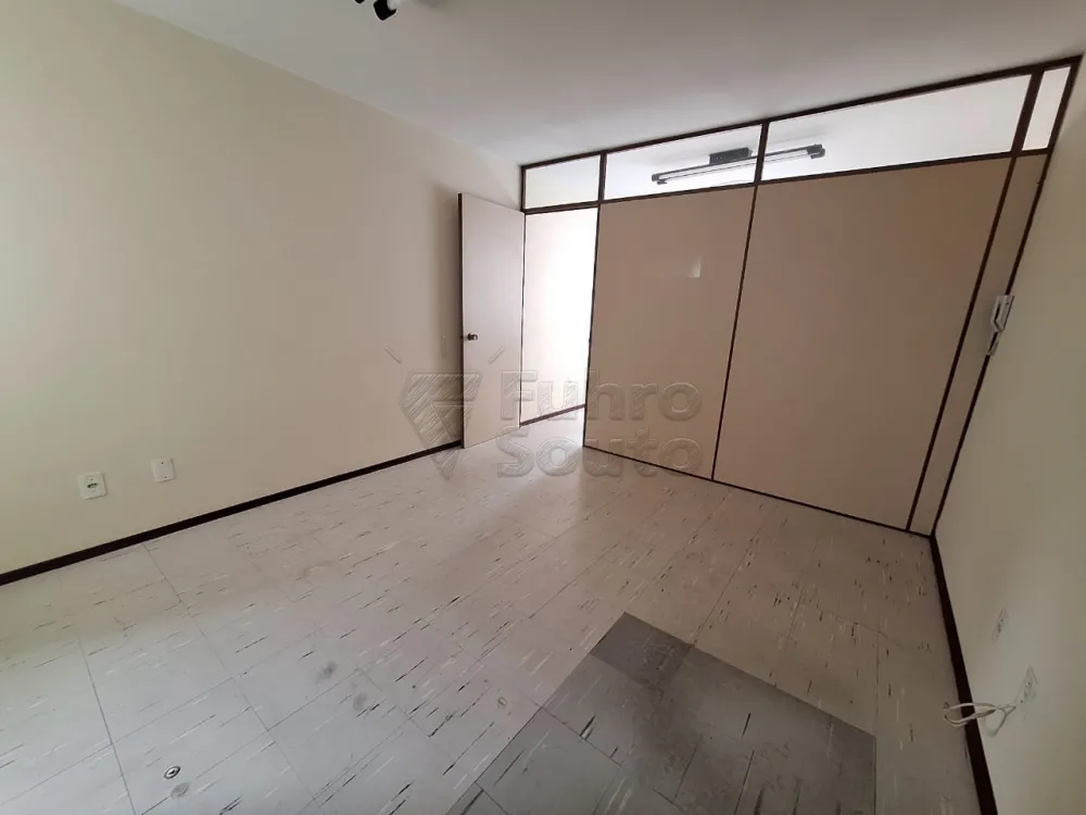 Comprar Comercial / Sala em Condom&iacute;nio em Pelotas R$ 90.000,00 - Foto 2