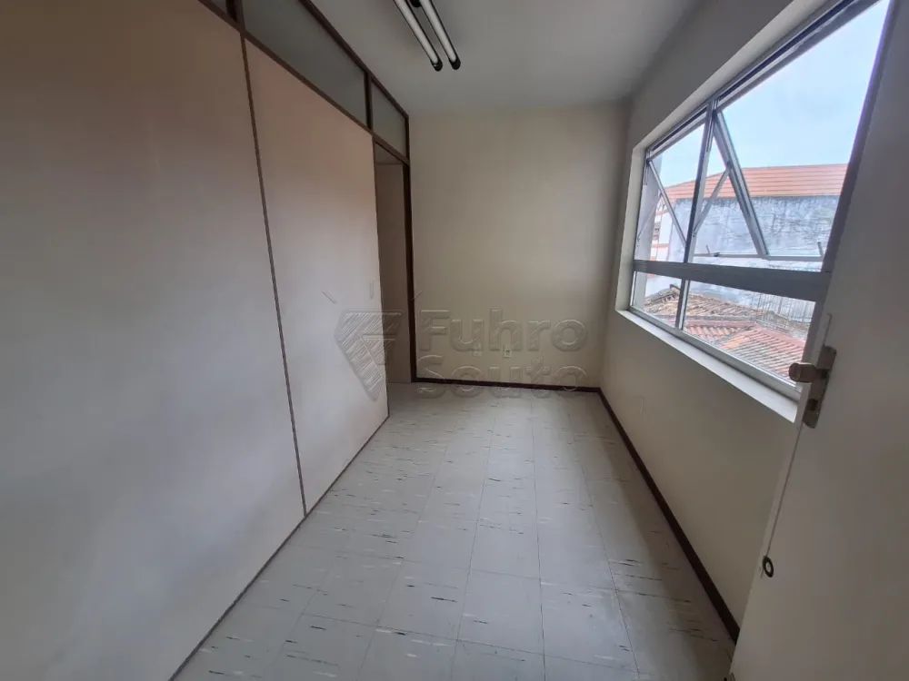Comprar Comercial / Sala em Condom&iacute;nio em Pelotas R$ 90.000,00 - Foto 1