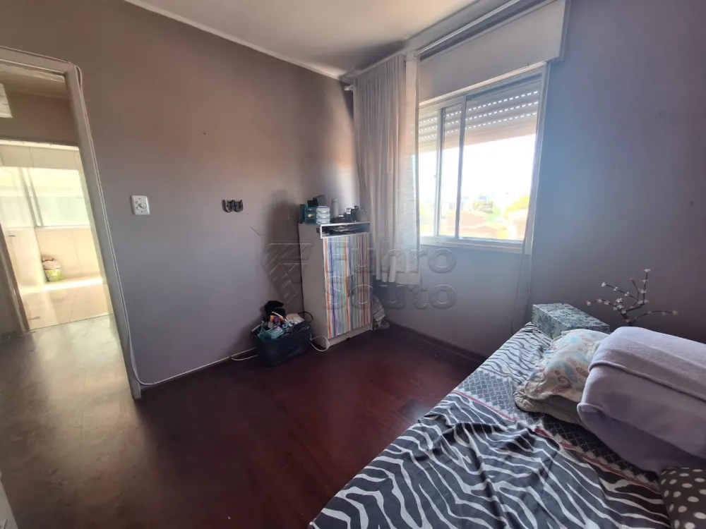 Comprar Apartamento / Padr&atilde;o em Pelotas R$ 190.000,00 - Foto 5
