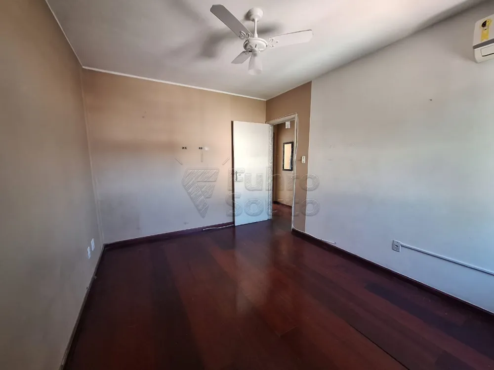 Comprar Apartamento / Padr&atilde;o em Pelotas R$ 190.000,00 - Foto 7