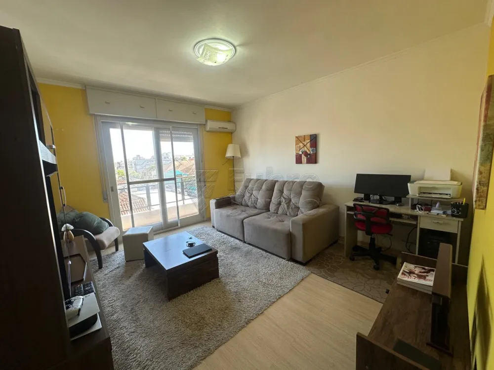 Comprar Apartamento / Padr&atilde;o em Pelotas R$ 415.000,00 - Foto 1