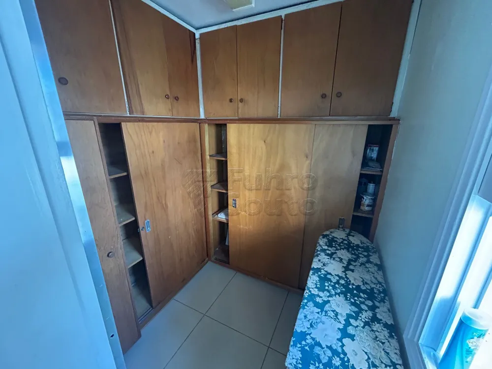 Comprar Apartamento / Padr&atilde;o em Pelotas R$ 320.000,00 - Foto 7