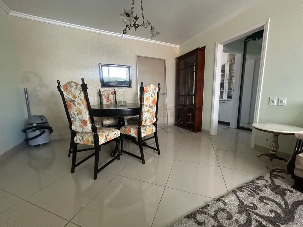 Comprar Apartamento / Padr&atilde;o em Pelotas R$ 320.000,00 - Foto 3