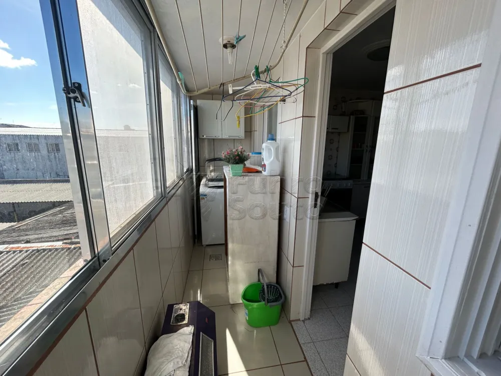 Comprar Apartamento / Padr&atilde;o em Pelotas R$ 320.000,00 - Foto 12