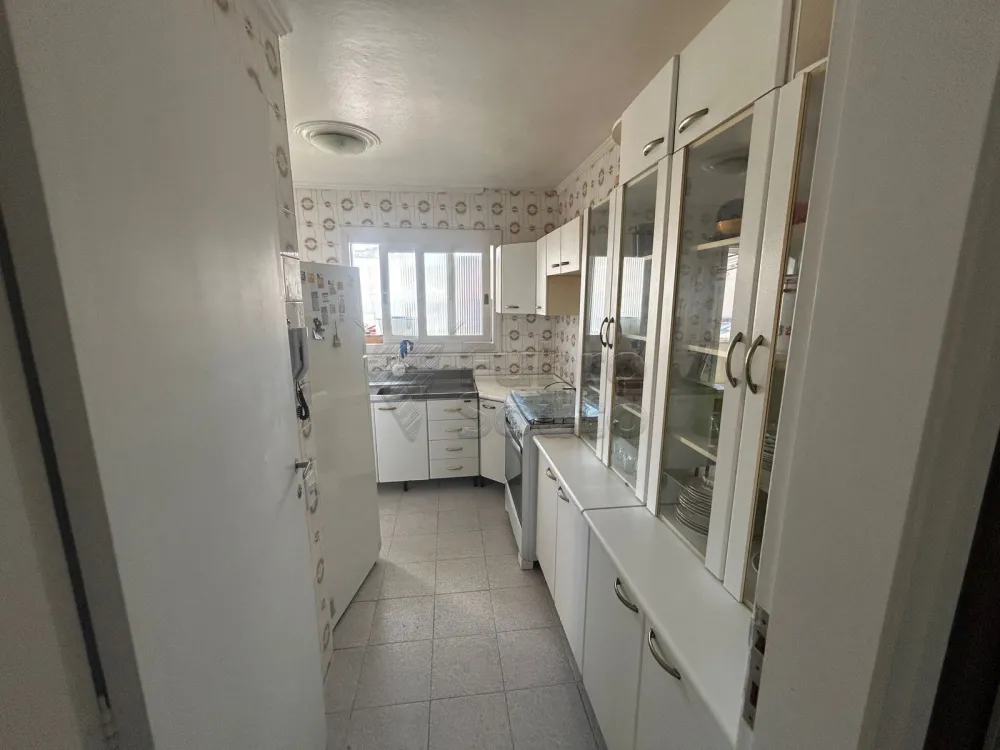 Comprar Apartamento / Padr&atilde;o em Pelotas R$ 320.000,00 - Foto 4