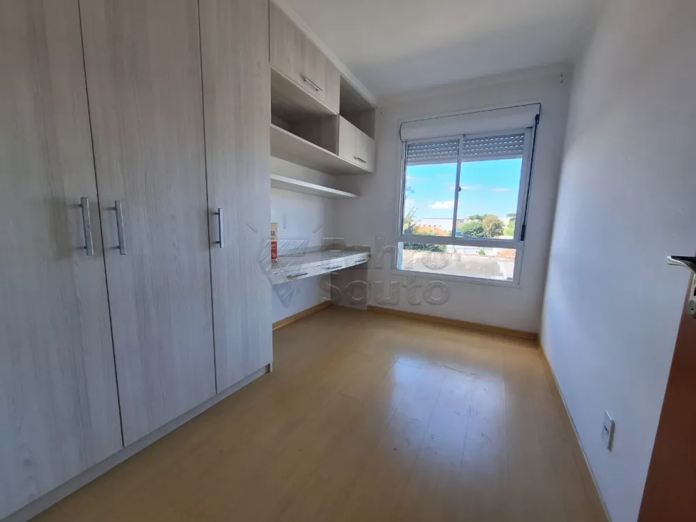 Comprar Apartamento / Padr&atilde;o em Pelotas R$ 350.000,00 - Foto 6