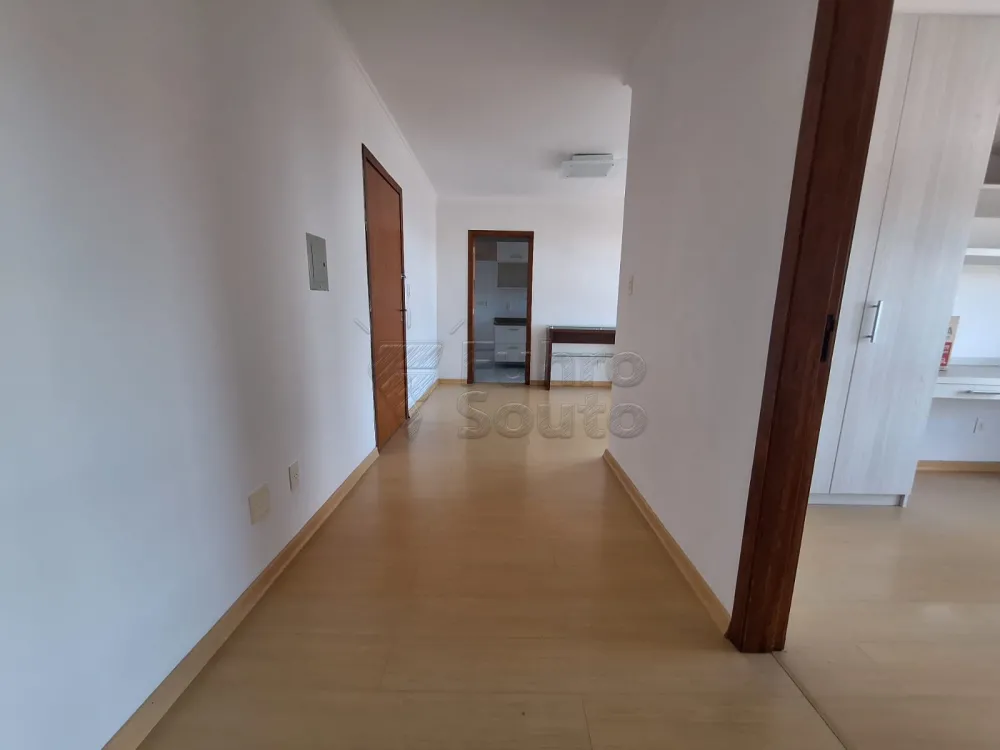 Comprar Apartamento / Padr&atilde;o em Pelotas R$ 350.000,00 - Foto 1