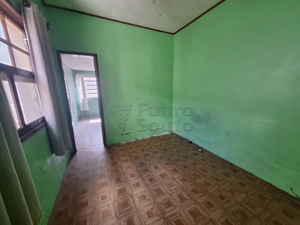 Comprar Casa / Padr&atilde;o em Pelotas R$ 700.000,00 - Foto 8